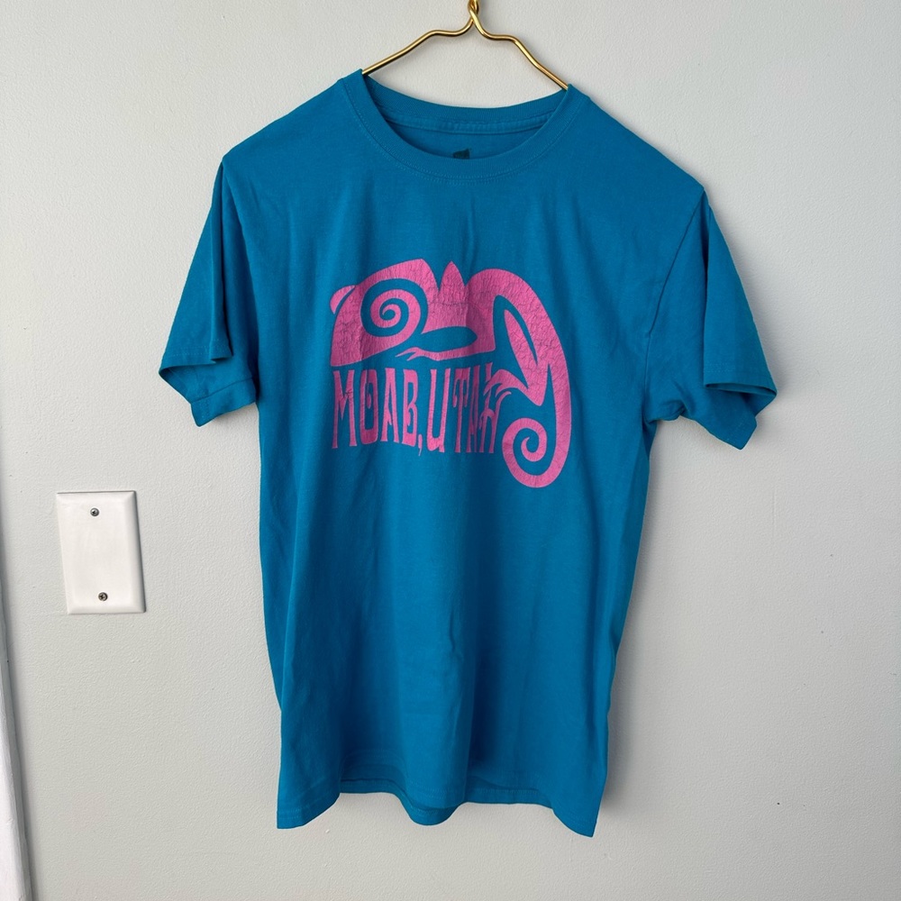 Moab Utah Chameleon Tee